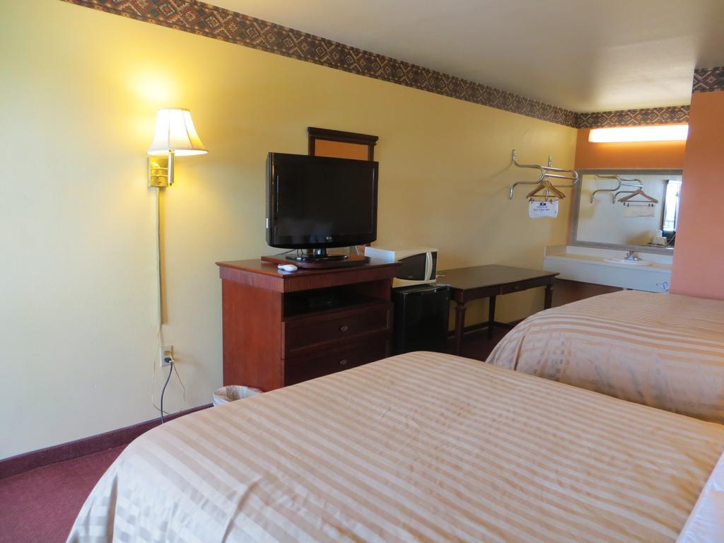 Americas Best Value Inn Ozark Exterior foto
