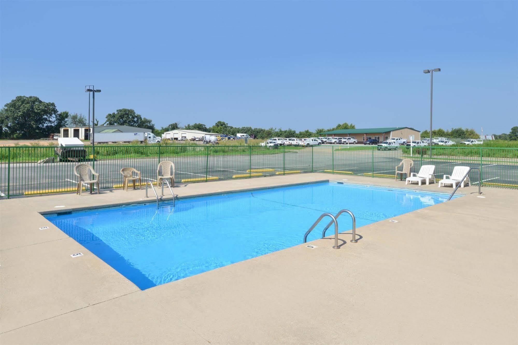 Americas Best Value Inn Ozark Exterior foto